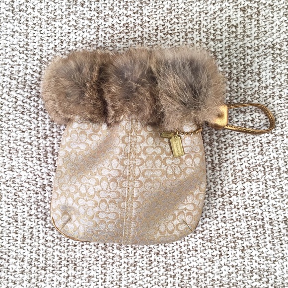 Coach metallic fur drawstring wristlet - Picture 2 of 6